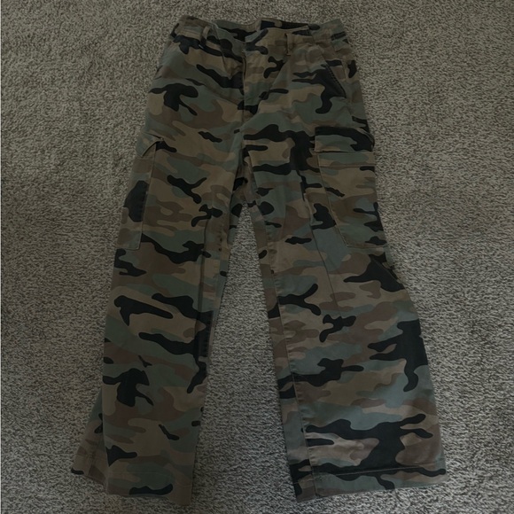 Gap camo - Picture 1 of 2
